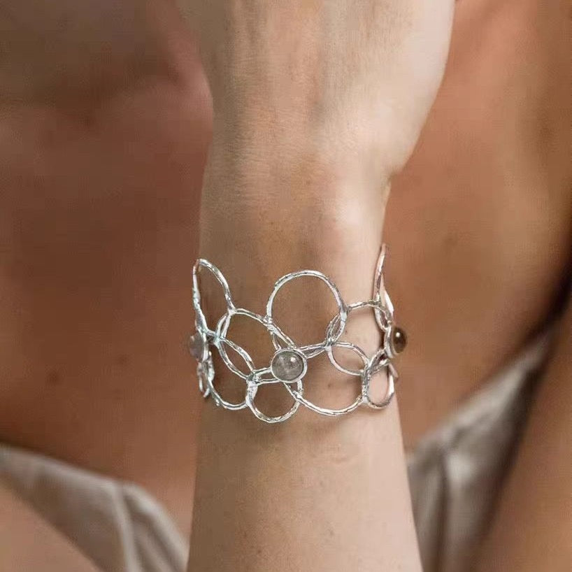 Openwork floral bracelet