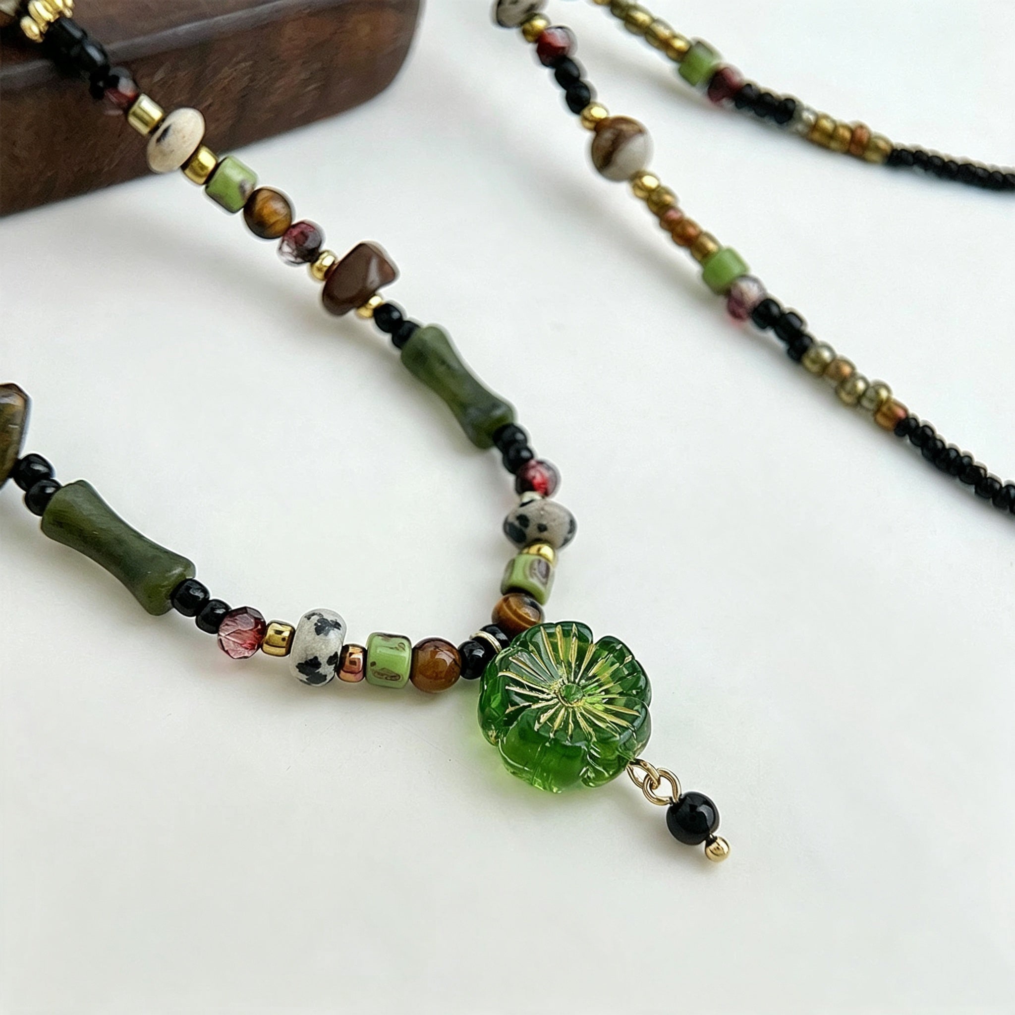 Of the forest Glass necklace